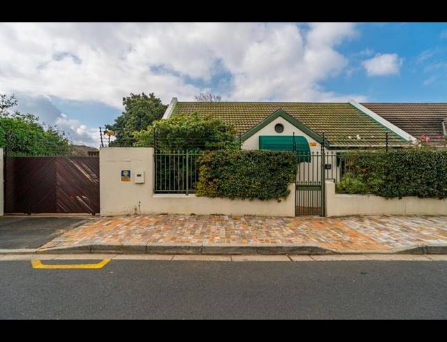 3 BEDROOM HOUSE FOR SALE IN RONDEBOSCH